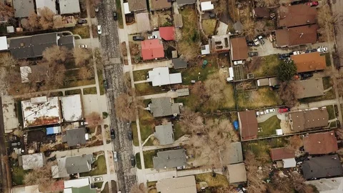 Casual DJI Mavic Pro flying around the streets of Salt Lake City, Utah Stock Footage 105092419