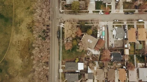 Casual DJI Mavic Pro flying around the streets of Salt Lake City, Utah Stock Footage 105092420