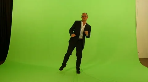 Casual dressed man dancing against green screen background. full body shot Stock-Footage 41290388