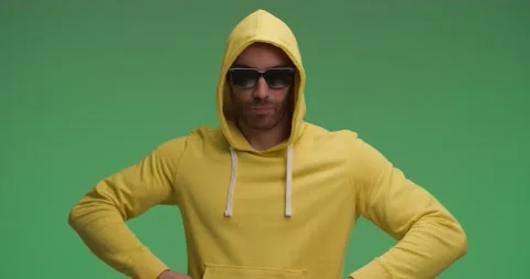 Casual man stealing, checking the zone then asking for silence Vídeos de archivo 218354805