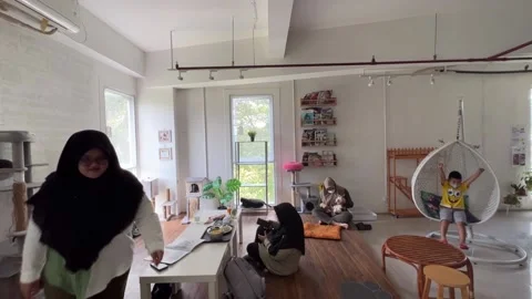 Cat Restaurant in Indonesia 動画素材 207480376