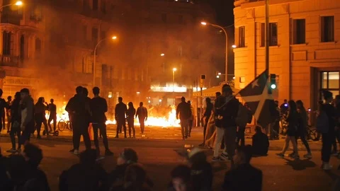 Catalan Independence Burning Streets Protest Conflict 9 Barcelona, Spain Video stock 118322458