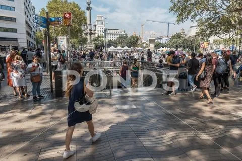 Catalunya plaza, bustling Barcelona Stock Photos