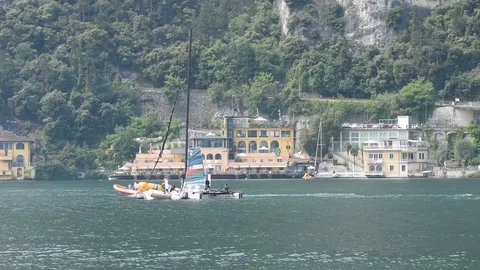 Catamaran sailing before the regatta 動画素材 90583985