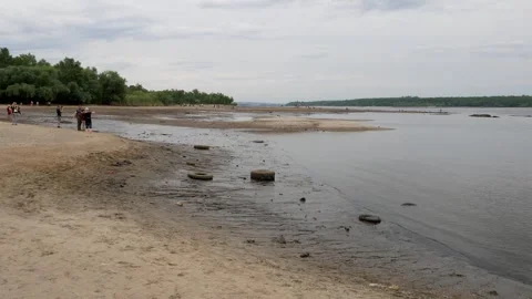 Catastrophic decrease in the water level in the Dnipro river 库存影片 243453517