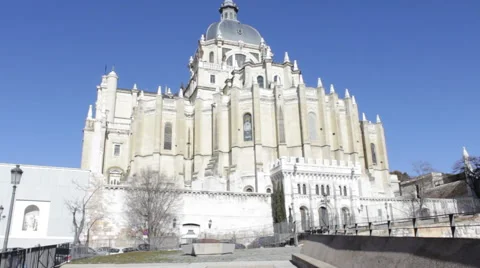 Catedral de Almudena Stock Footage 51704023