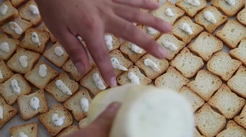 Catering assembly tight Vídeos de archivo 35761455