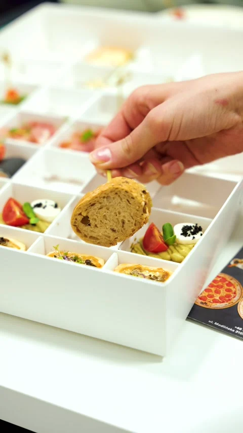 Catering dinner in restaurant – elegant evening food service Stockbeeldmateriaal 315862979