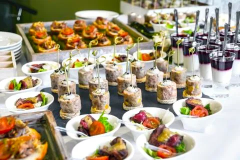 Catering Service Concept: Assorted Snacks Served at a Business Event, Hotel, Foto stock