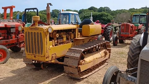 A Caterpillar D4 tracked crawler Stock Footage 341165902