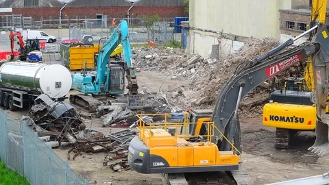 Caterpillar machinery processing scrap metal uk Stock Footage 121254830