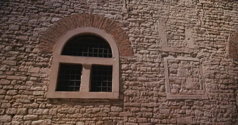 Cathedral Arched Window and Stone Facade Vídeos de archivo 335123449