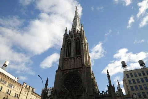 Cathedral with blue cloudy sky Foto stock