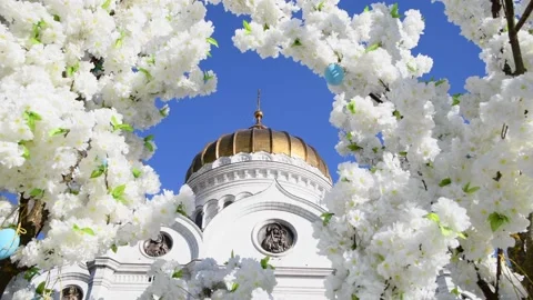 Cathedral of Christ the Saviour at Easter Video stock 239934094