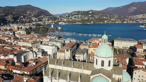 The Cathedral of Como. Aerial view with drone over the city. Video stock 124691593