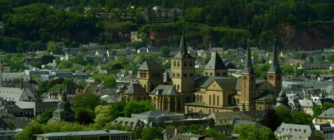 Cathedral of Saint Peter in Trier, Germany Vídeo Stock 105879772