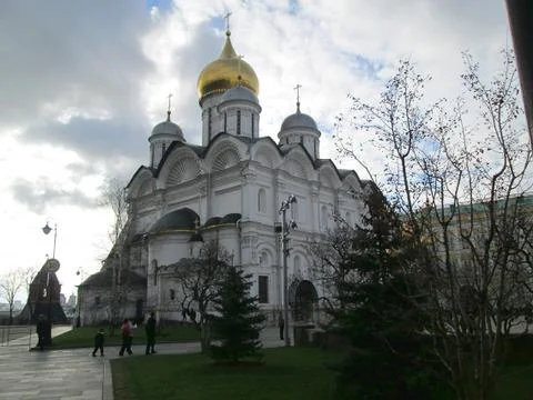 Cathedral square inside Moscow Kremlin complex in Russia Stock Photos