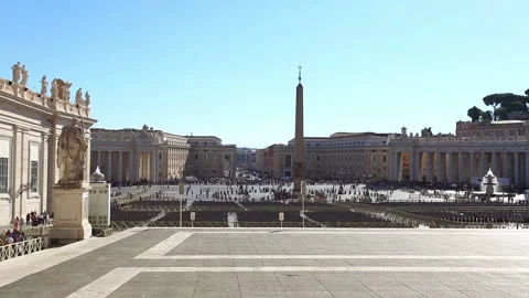Cathedral square in the Vatican Video stock 92730935