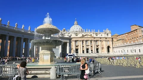Cathedral square in the Vatican Video stock 92730978