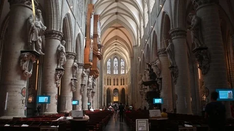 Cathedral of St. Michael and St. Gudula Video stock 245380417