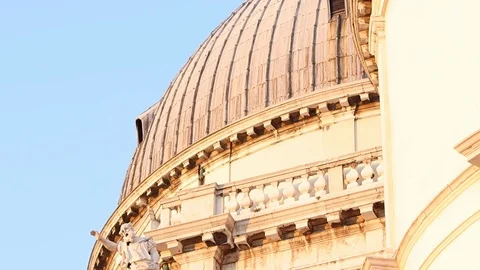 Cathedral Statue in Venice Видео 104861006