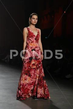 Catwalk model high fashion week show couture: Gestuz Stock Photos