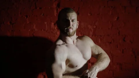 Caucasian bodybuilder posing Stock Footage 103951682