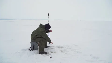 Caught a fish in winter Vidéo 147140090