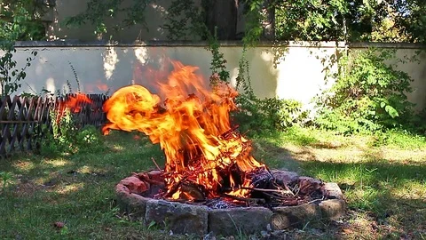 Cauldron camp fire slow cooker beef stew. Outdoor cooking. Video stock 96368386