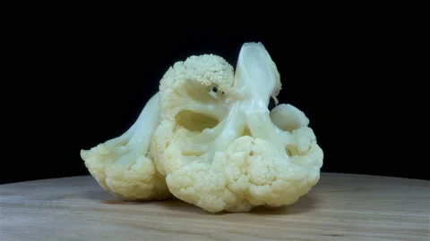 Cauliflower rotate in 4K Stock Footage 142000212