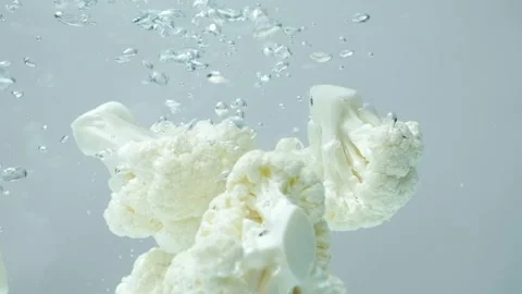 Cauliflower in water macro slow motion with bubbles. Stock Footage 312672902