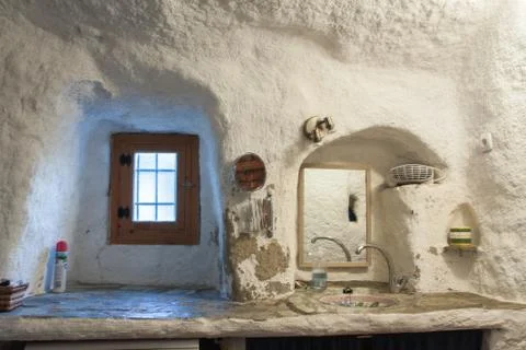 Cave bathroom Foto stock
