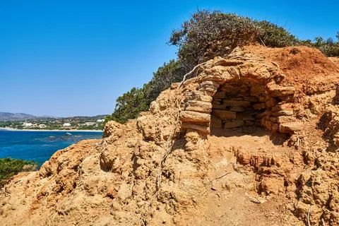 Cave on the seashore Stock-Fotos