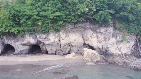 Cave on a shore shot Stock-Footage 85456968