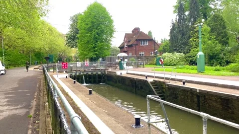 Caversham lock on The River Thames Stock Footage 241098167