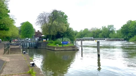 Caversham lock on The River Thames Stock Footage 241098260
