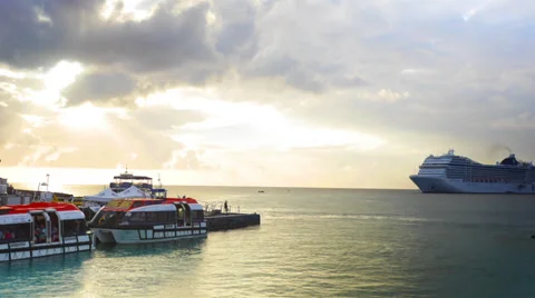 Cayman cruise ship Stock Footage 32520165