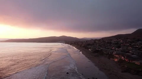 Cayucos 1 動画素材 304172085