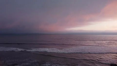 Cayucos 10 動画素材 304171768