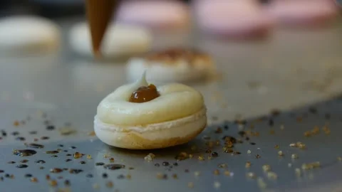 CB Macaron Center Fill Vídeos de archivo 138612170