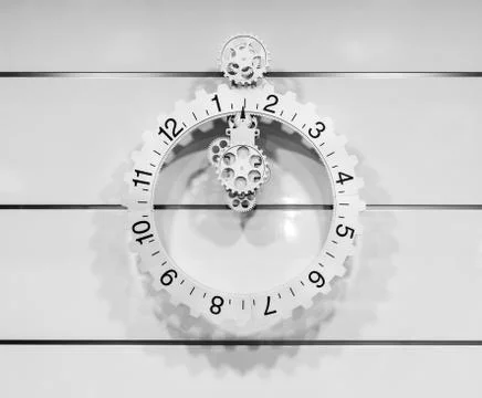 CCassic clock with moving pointer Stockfoto's