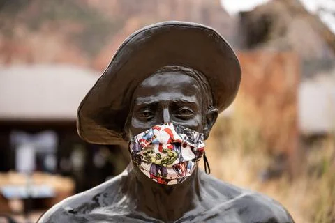 CCC Worker Statue With COVID Hulk Mask At Zion Visitors Center 写真素材