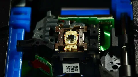 Cd-rom drive laser head finding disk 스톡 동영상 37885455