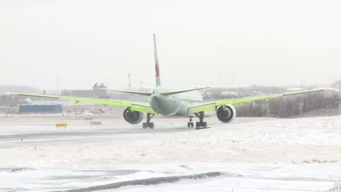 CDF 15 Air Canada Boeing 777 and Air Canada Rouge Airbus 319 Type IV Taxiing Stock Footage 77112038