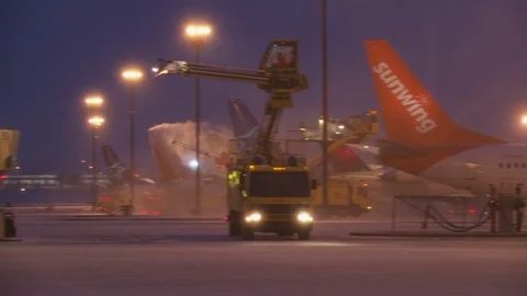 CDF 15 West Jet Dusk Deice Right Wing Stock-Footage 76957929