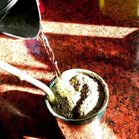 Cebando Yerba Mate Stock-Footage 141280197