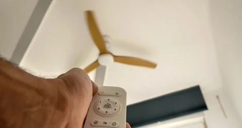 Ceiling fan control: 動画素材 337930546