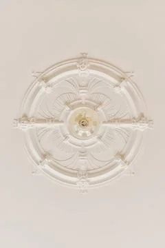 A ceiling fan hanging from a ceiling Foto stock