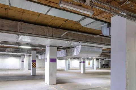 Ceiling insulation, ventilation system air ducts Foto stock