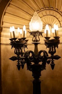 Ceiling lamps and architectural elements eclectic Beaux-Arts style of Secon.. 库存照片